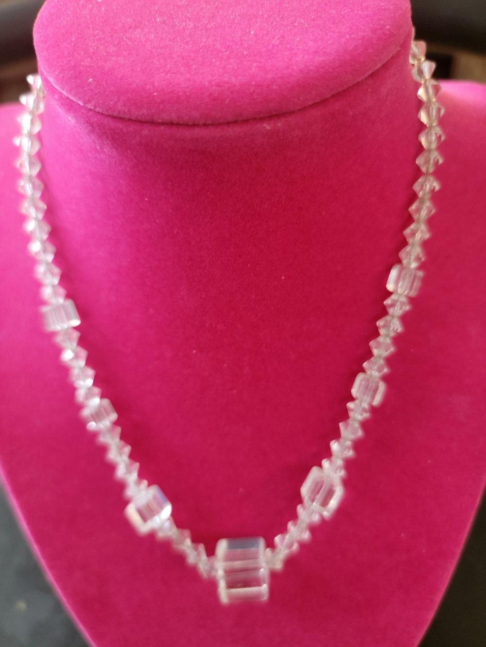 Clear Crystal Cube Bead Necklace – Women’s Elegant Jewelry Vintage